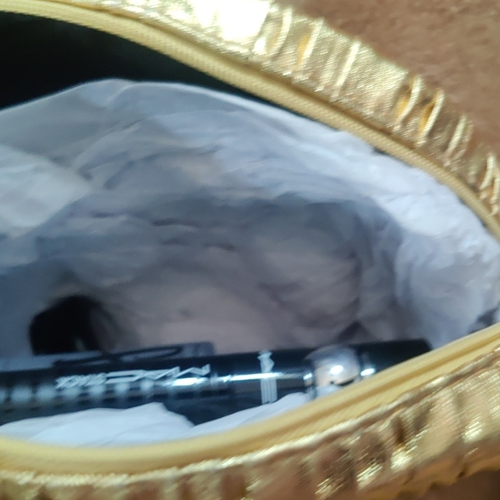 MAC Cosmetics Metallic Gold Cosmetic Bag - Picture 8 of 9